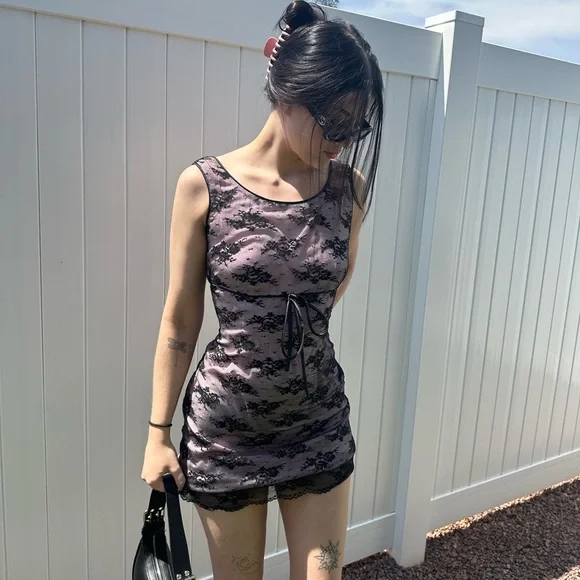 🩷🖤LACE DRESS🖤🩷 - Picture 1 of 3